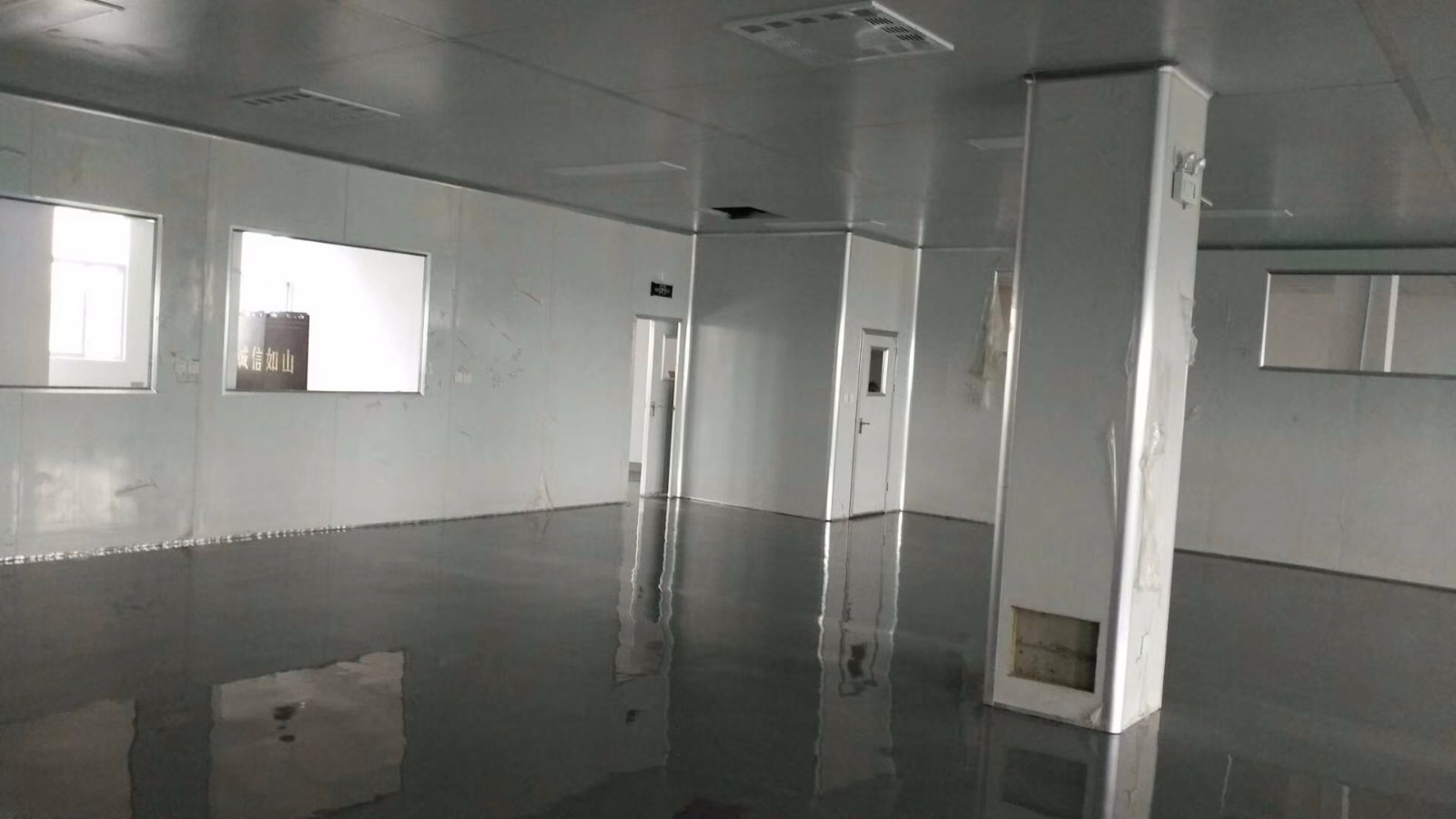 鄭州博融電子有限公司無塵車間完美交工！