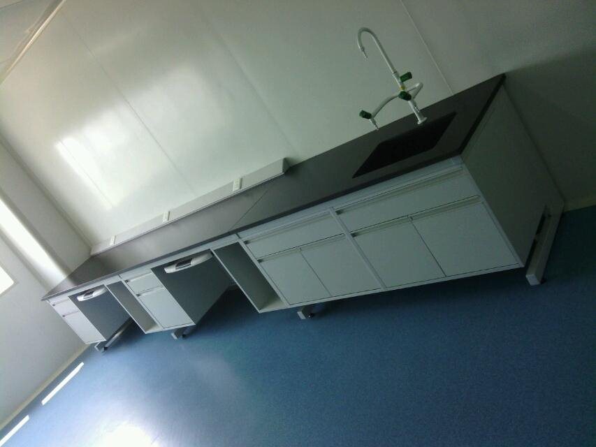 實(shí)驗(yàn)室鋼木邊臺(tái)